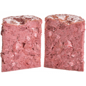 BRIT PATÉ & MEAT VENISON- консервирана храна за кучета с 26% прясно еленско месо и 24% пилешко месо